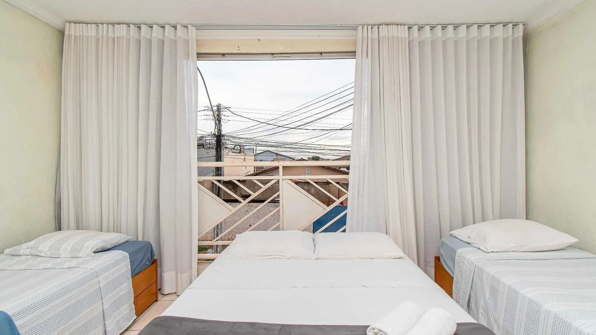 Quarto Em Casa Compartilhada 5 Min Da Esplanada Brasília